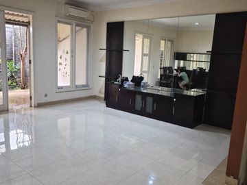 Di Jual Rumah Siap Huni di Cluster Alexandrite Gading Serpong, Tangerang