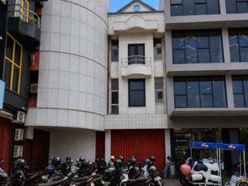 Ruko 3 Lantai Strategis di Taman Galaxy Bekasi
