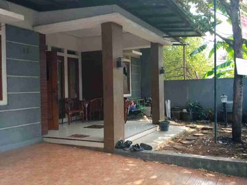 Di jual rumah megah ukuran yg luas dengan harga jual cepat Lokasi kampung dukuh Ciledug Sudimara selatan Tangerang kota