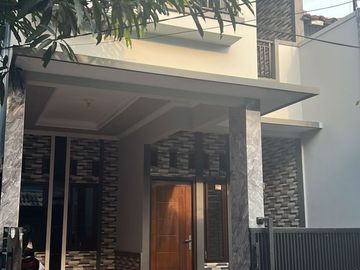 Dijual rumah cantik terawat langsung huni di Pondok Pekayon Indah, Bekasi