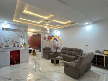 Dijual Rumah Full Furnished Lux Komplek Taman Malibu Indah (Daerah Polonia)
