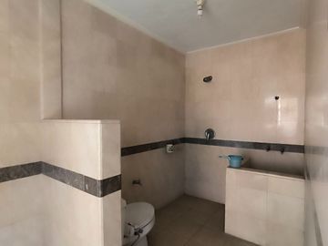 Rumah/Tempat Usaha Nol Raya Arjuna bagus siap HUNI , Carport 5 mobil  Garasi 3 mobil