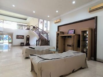 Rumah/Tempat Usaha Nol Raya Arjuna bagus siap HUNI , Carport 5 mobil  Garasi 3 mobil