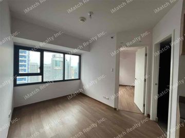 Rush Sale: P6.95m only for 35 sqm 1BR at The Rise Makati by Shangrila
