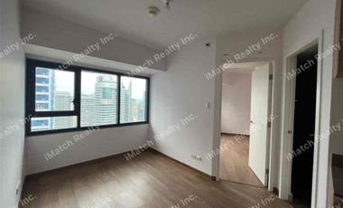 Rush Sale: P6.95m only for 35 sqm 1BR at The Rise Makati by Shangrila
