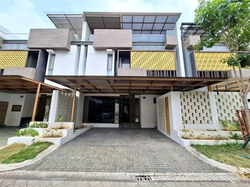 Disewa Rumah 3 Lantai - 4BR di Puri 11 Heritage | Furnish, Cluster Premium, Akses Mudah ke Tol & Pusat Kota, Siap Huni, Interior Elegan