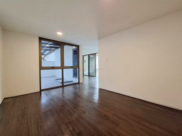 Disewa Rumah 3 Lantai - 4BR di Puri 11 Heritage | Furnish, Cluster Premium, Akses Mudah ke Tol & Pusat Kota, Siap Huni, Interior Elegan