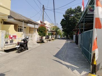 Dijual bagunan & lahan ex workshop furniture di Pondok Pekayon Indah, Bekasi Selatan