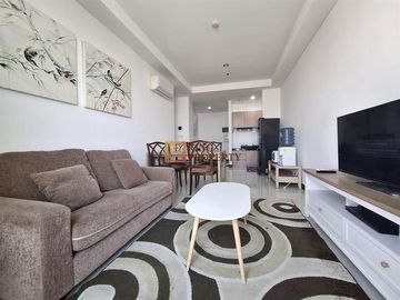 Disewakan Apartemen 2 Bedroom Hook di AKR Gallery West Residence Furnish Lengkap, Kebon Jeruk, Jakarta Barat.