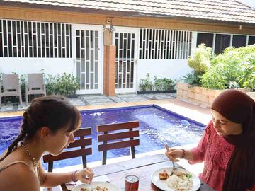 VILLA FOR SALE | AMED, BALI
Freehold | 5 Units | Pool | Rooftop Terrace