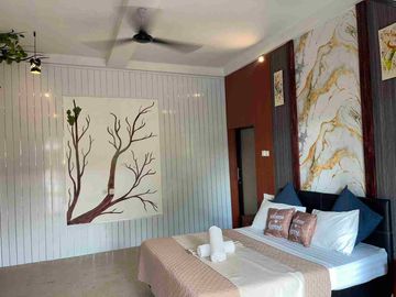 VILLA FOR SALE | AMED, BALI
Freehold | 5 Units | Pool | Rooftop Terrace