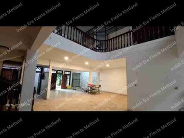 Rumah Mewah strategis adem taman ratu jakarta barat
