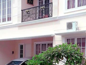DIJUAL RUMAH SIAP HUNI THE VILLAS CINERE DEPOK