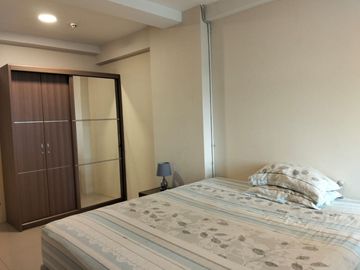 Disewakan 1BR Full Furnish Oak Tower A – View Jalan Hadap Barat, Lantai 2, Siap Huni