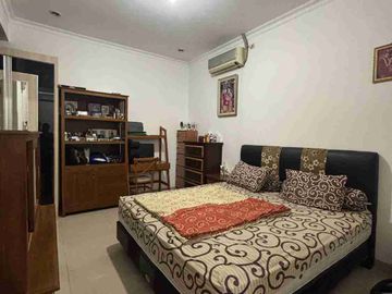 RUMAH DALAM CLUSTER ONE GATE PONDOK KELAPA DUREN SAWIT, JAKARTA TIMUR