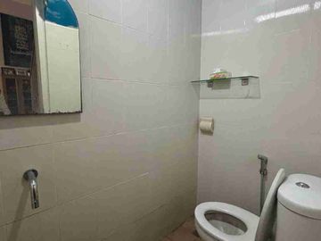 RUMAH DALAM CLUSTER ONE GATE PONDOK KELAPA DUREN SAWIT, JAKARTA TIMUR
