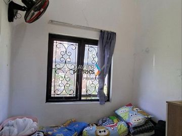 DIJUAL RUMAH CANTIK SIAP HUNI SEMI FURNISH 3 KAMAR TIDUR DI PERUMAHAN SAXOFONE, LOWOKWARU, MALANG KOTA
