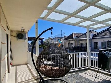 DIJUAL RUMAH CANTIK SIAP HUNI SEMI FURNISH 3 KAMAR TIDUR DI PERUMAHAN SAXOFONE, LOWOKWARU, MALANG KOTA