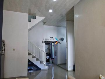DIJUAL RUMAH CANTIK SIAP HUNI SEMI FURNISH 3 KAMAR TIDUR DI PERUMAHAN SAXOFONE, LOWOKWARU, MALANG KOTA