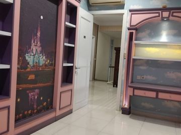Disewakan Rumah Semi Furnished Dicluster Aurora, Alam Sutra