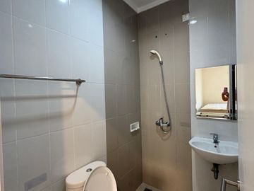 Rumah 3 Lantai Sudah Renovasi di Samara Village