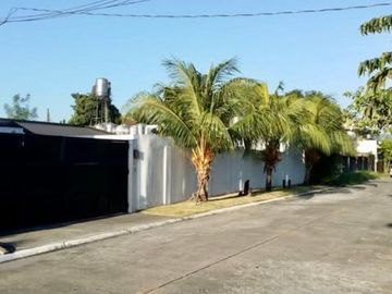 Well-Maintained Bungalow w/ Pool For Sale in BF Homes
