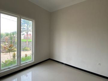 BELI RUMAH READY STOCK DI KOTA MALANG UNIT POJOK