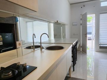 Rumah Bagus Semi Furnish 2 Lantai di Tabebuya inspirahaus