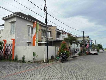 Dijual via lelang Rumah Grand Semanggi  Blok A 1-33 kel. Wonorejo kec. Rungkut SURABAYA