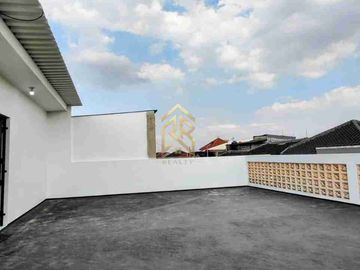 rumah baru 2lantai lokasi strategis di turangga buahbatu bandung kota
