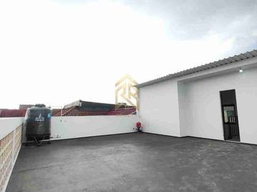 rumah baru 2lantai lokasi strategis di turangga buahbatu bandung kota