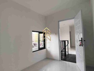rumah baru 2lantai lokasi strategis di turangga buahbatu bandung kota