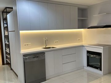 DIJUAL APARTMENT 3BR FULL FURNISHED VIEW SWIMING POOL DI M-TOWN SIGNATURE GADING SERPONG