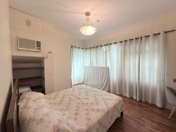 Spacious 97 SQM 2BR with Parking & Maid's Room for Rent at One Legazpi Park, Legazpi Village, Makati