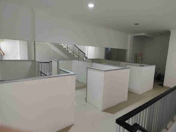 Dijual ruko 2,5 Lantak siap huni  dekat fresh market Grand Galaxy Bekasi