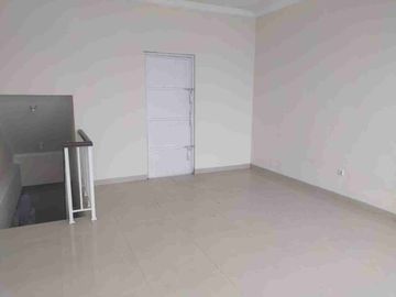 Dijual ruko 2,5 Lantak siap huni  dekat fresh market Grand Galaxy Bekasi