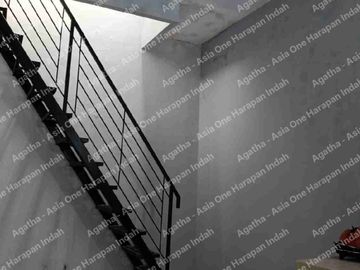 Rumah siap huni Bulevar Hijau Kota Harapan Indah Bekasi 1Miliar saja
