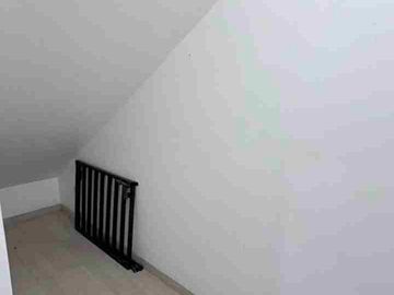 Dijual Rumah 2lantai Full Renovasi dan furnished Orchard Park Batam