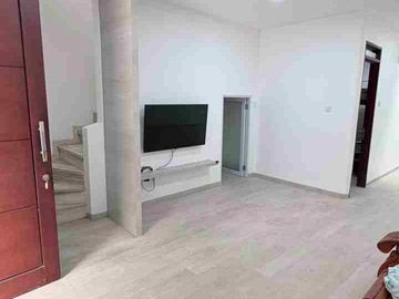 Dijual Rumah 2lantai Full Renovasi dan furnished Orchard Park Batam