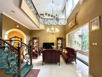 RUMAH SIAP HUNI FULLY FURNISHED POSISI HOEK JAGAKARSA JAKARTA SELATAN