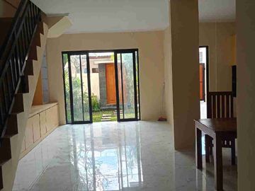 Jual Rumah 2lt Lokasi Jl Danau Tempe sanur kauh area Hunian yg strategis & Aman