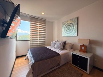 Apartamento AMOBLADO en Arriendo en Altos del Poblado, El Poblado