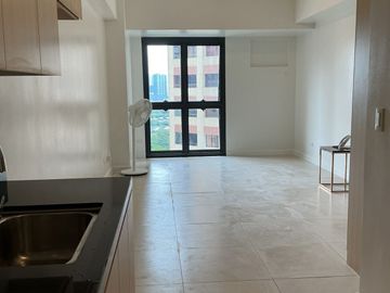 FOR LEASE: Studio Condo Unit at The Ametrine at Portico, Pasig City