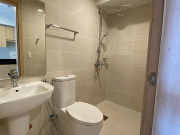 FOR LEASE: Studio Condo Unit at The Ametrine at Portico, Pasig City