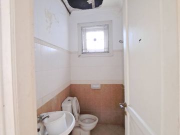 Dijual Rumah Butuh Renov Hitung Tanah Di Wisata Bukit Mas Wiyung, 10 Menit Ke Pakuwon Mall PTC, Surabaya Barat