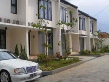 Disewakan rumah modern minimalis semifurnish dekat stasiun MRT, Mal di Lebak Bulus Jakarta Selatan