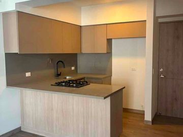 Alquiler DIRECTO de hermoso apartamento CIUDAD del RIO,$3.920.000 Medellín