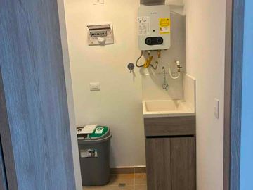 Alquiler DIRECTO de hermoso apartamento CIUDAD del RIO,$3.920.000 Medellín