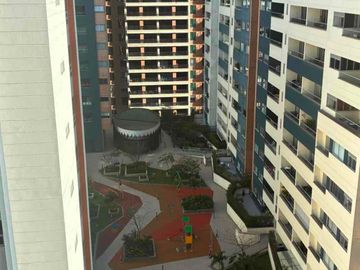 Alquiler DIRECTO de hermoso apartamento CIUDAD del RIO,$3.920.000 Medellín