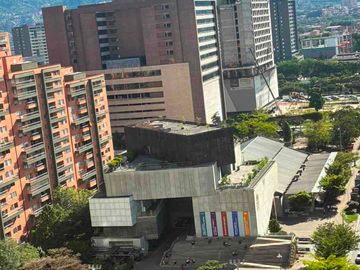 Alquiler DIRECTO de hermoso apartamento CIUDAD del RIO,$3.920.000 Medellín